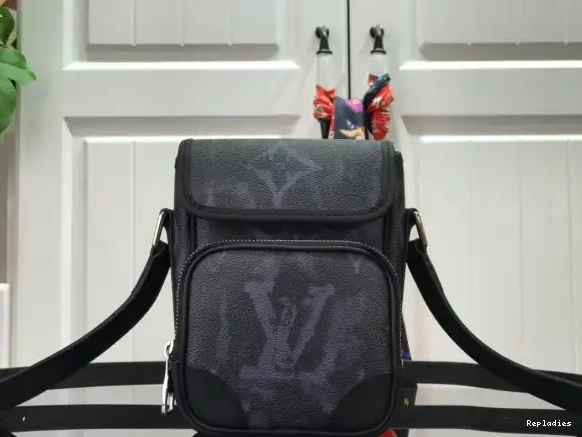 Cheap AMAZON VUITTON NANO MESSENGER LOUIS 0616